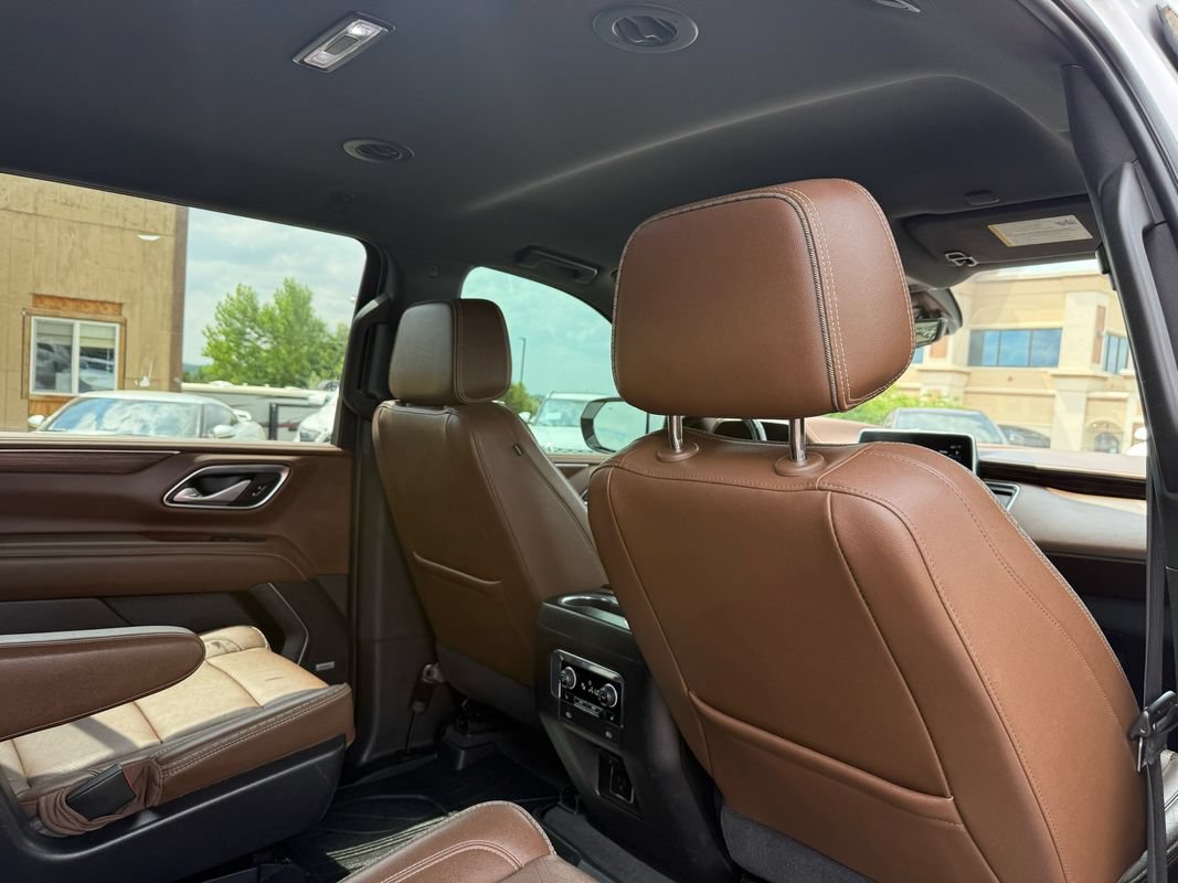 Used 2021 Chevrolet Suburban High Country AWD/4WD image 25