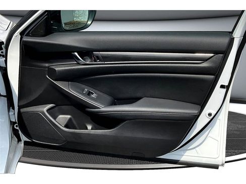 Used 2022 Honda Accord Sport image 21