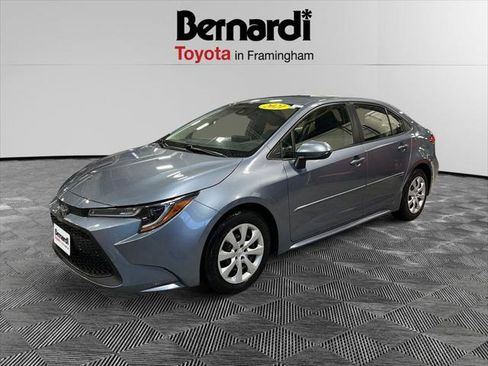Certified 2021 Toyota Corolla LE FWD image 1