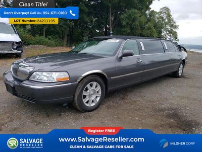 Used 2007 Lincoln Town Car Executive