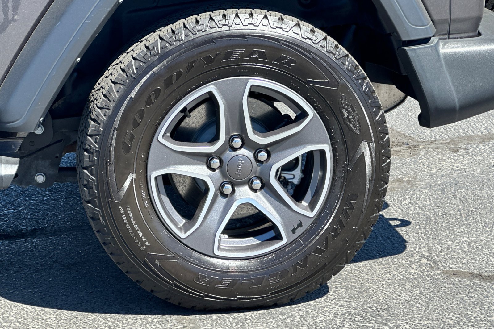Used 2022 Jeep Wrangler Sport AWD/4WD image 25