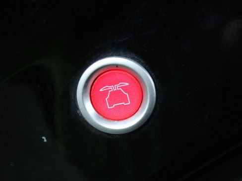 Used 2019 Tesla Model X Performance image 48