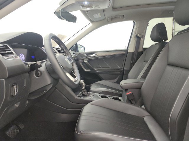 Used 2022 Volkswagen Tiguan SE FWD image 21