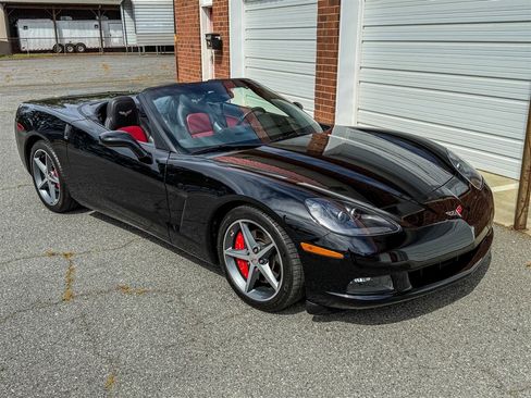 Used 2011 Chevrolet Corvette Convertible w/ Preferred Equipment Group image 28