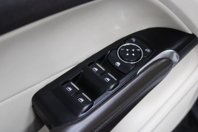 Used 2019 Lincoln MKC Premiere FWD image 7