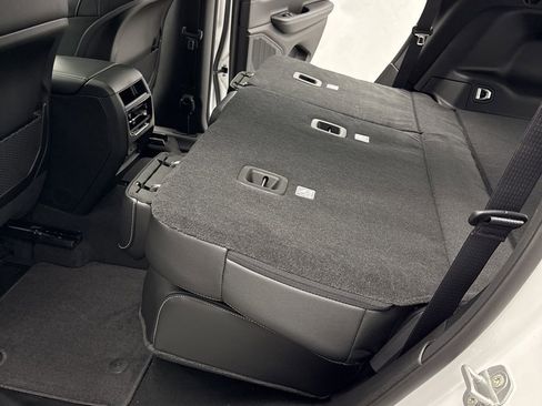 New 2025 Jeep Grand Cherokee Altitude AWD/4WD image 38
