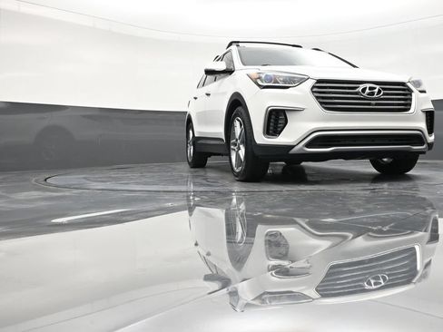 Used 2018 Hyundai Santa Fe FWD image 27
