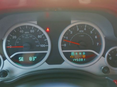Used 2010 Jeep Wrangler Unlimited Sport AWD/4WD image 7