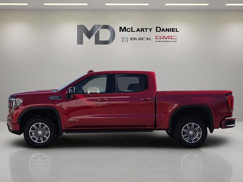 Used 2024 GMC Sierra 1500 AT4 w/ Technology Package AWD/4WD image 2