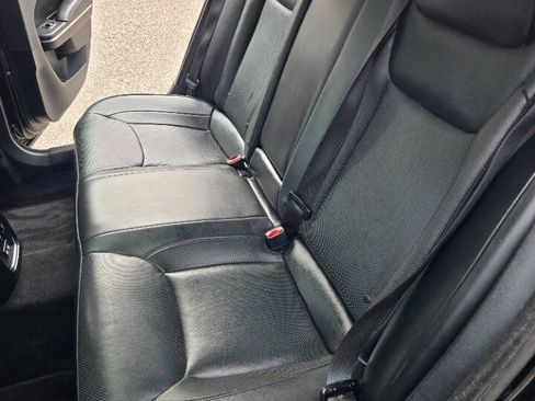Used 2015 Chrysler 300 C image 12