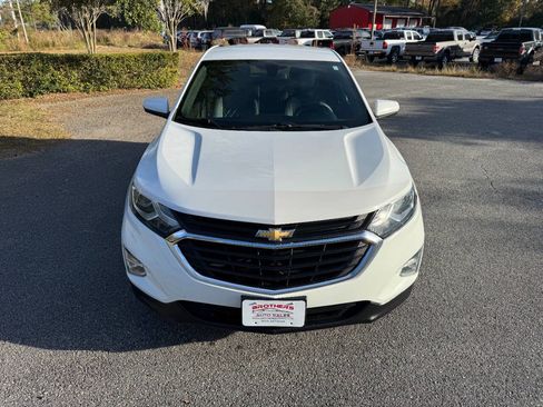 Used 2018 Chevrolet Equinox LT image 2