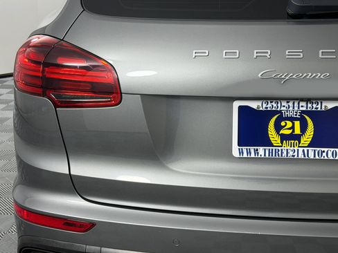 Used 2016 Porsche Cayenne AWD/4WD image 11