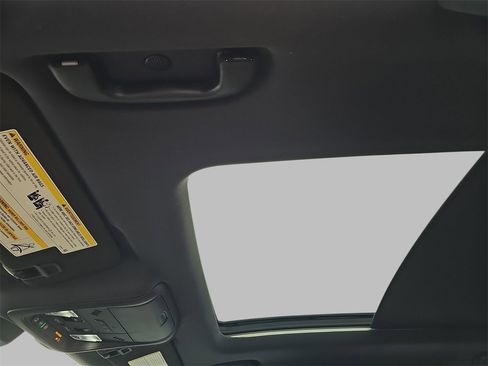 Certified 2023 Chevrolet Equinox Premier image 31