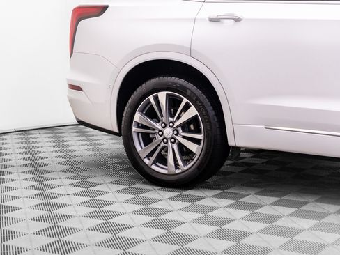 Certified 2025 Cadillac XT6 Premium Luxury w/ Platinum Package AWD/4WD image 34