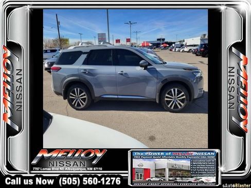 Used 2024 Nissan Pathfinder Platinum image 8