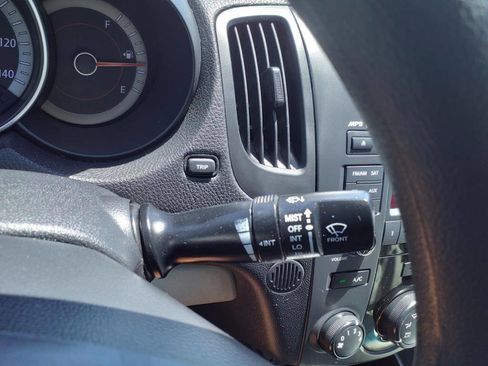 Used 2012 Kia Forte LX image 18