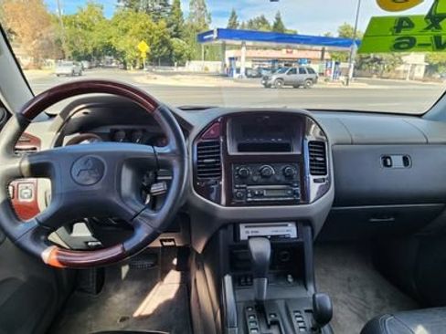 Used 2002 Mitsubishi Montero Limited AWD/4WD image 8