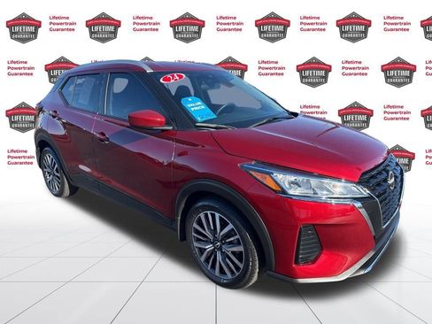 Certified 2024 Nissan Kicks SV image 3