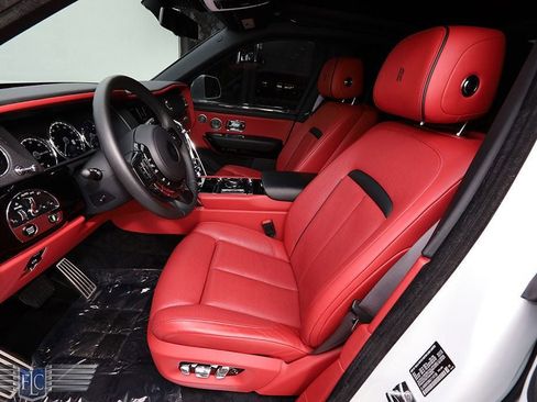 Used 2019 Rolls-Royce Cullinan image 14