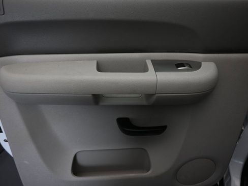 Used 2013 Chevrolet Silverado 3500 W/T image 31