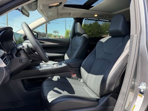 Certified 2026 INFINITI QX60 Luxe w/ Cargo Package image 14