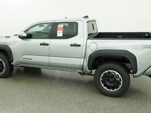New 2026 Toyota Tacoma TRD Off-Road AWD/4WD image 9