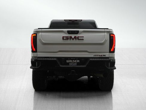 Used 2024 GMC Sierra 2500 AT4X image 5