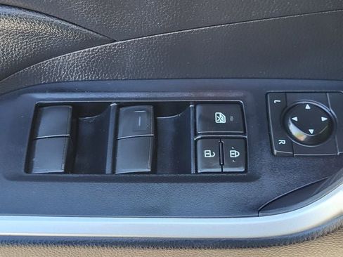 Used 2020 Toyota RAV4 LE image 8