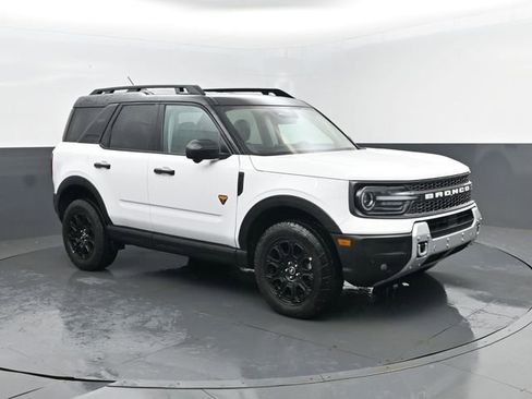 Used 2025 Ford Bronco Sport Badlands image 3