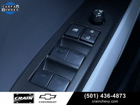 Used 2023 Toyota Camry SE image 11