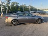 Used 2023 Nissan Altima 2.5 SV image 6