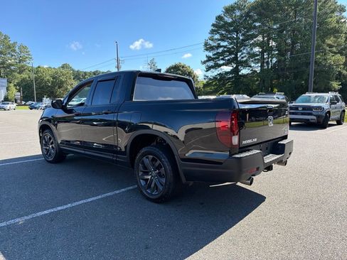 Used 2023 Honda Ridgeline Sport image 7