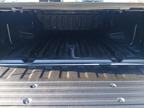 Used 2019 Nissan Frontier S image 11