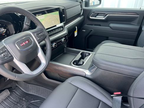 New 2026 GMC Sierra 2500 SLT image 7