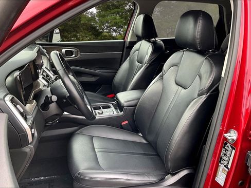 Used 2022 Kia Sorento S w/ Panoramic Sunroof Package image 22