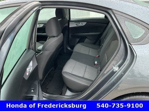 Used 2023 Kia Forte LXS w/ LXS Technology Package FWD image 21