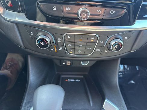 Used 2023 Chevrolet Traverse Premier w/ Redline Edition image 17