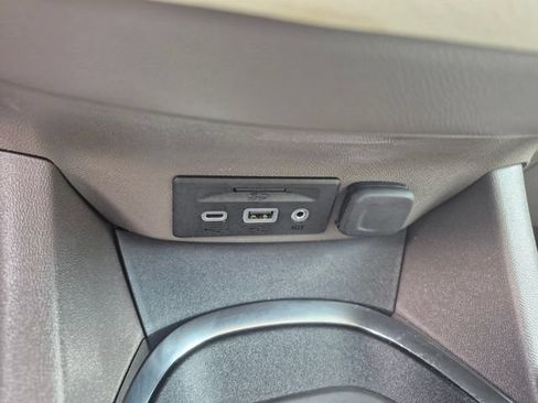 Used 2024 Chevrolet Malibu LT FWD image 19