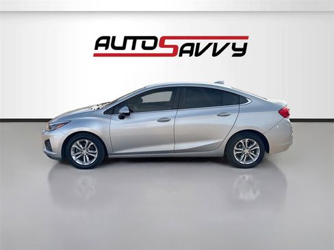 Used 2019 Chevrolet Cruze LT w/ LT Fleet Convenience Package image 4