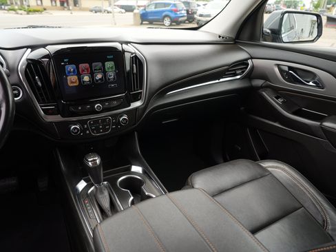Used 2019 Chevrolet Traverse LT w/ LT Premium Package AWD/4WD image 23