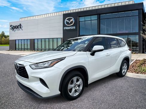 Used 2020 Toyota Highlander L AWD/4WD image 8