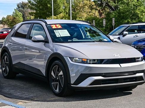 Certified 2025 Hyundai Ioniq 5 SEL image 3