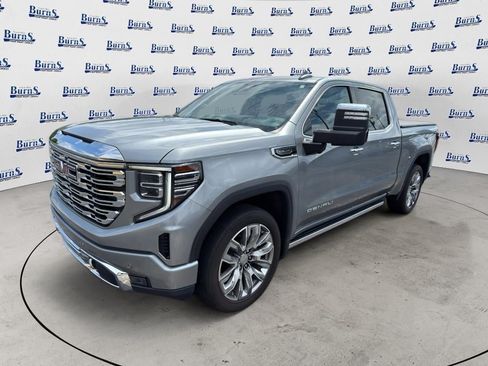 Used 2024 GMC Sierra 1500 Denali w/ Denali Reserve Package AWD/4WD image 3