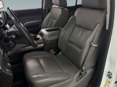 Used 2016 Chevrolet Tahoe LT w/ Luxury Package image 5