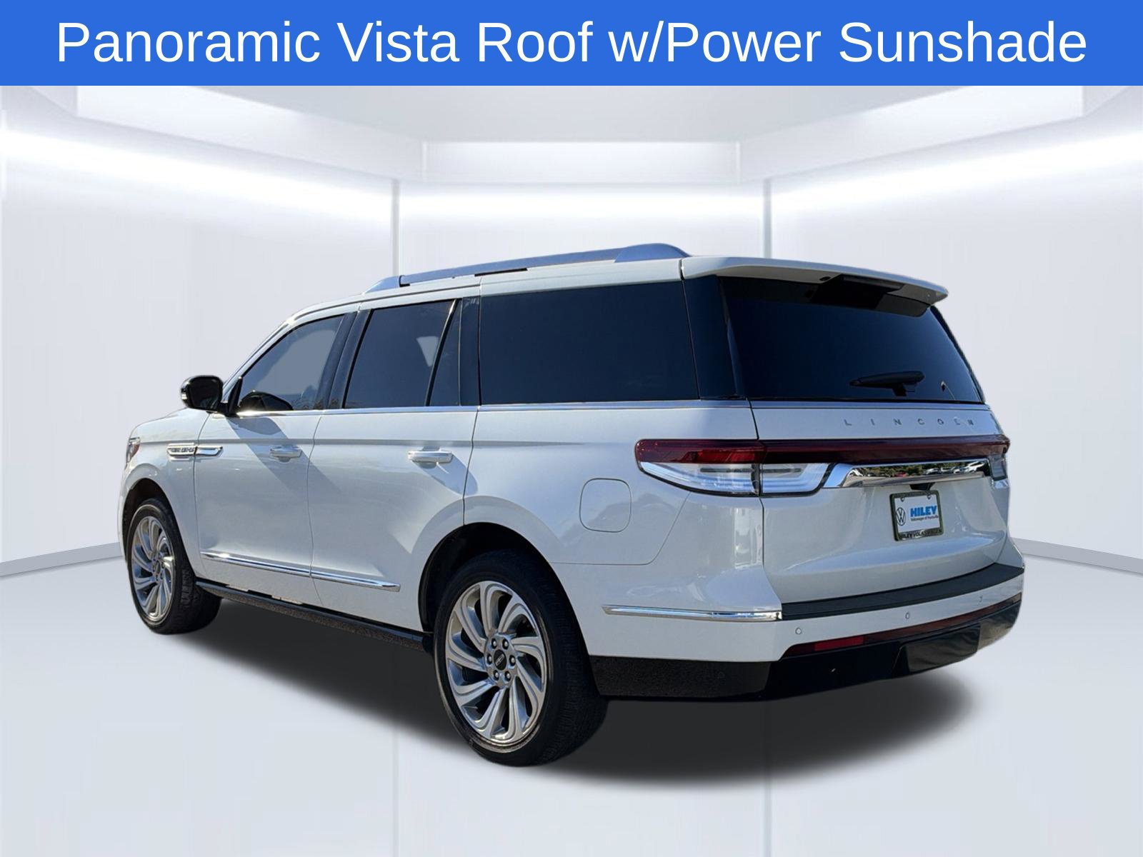 Used 2024 Lincoln Navigator Premiere AWD/4WD image 8