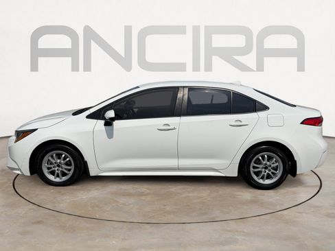 Used 2022 Toyota Corolla LE FWD image 7