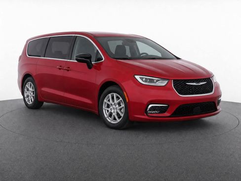 Used 2025 Chrysler Pacifica Select FWD image 3