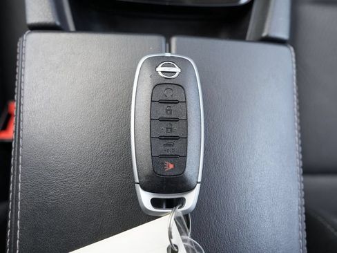 Used 2024 Nissan Rogue SV AWD/4WD image 37