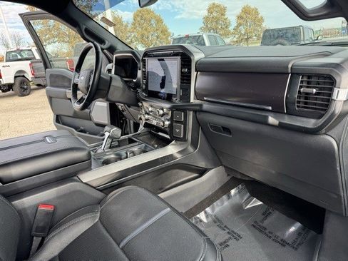 Used 2024 Ford F150 Platinum image 40