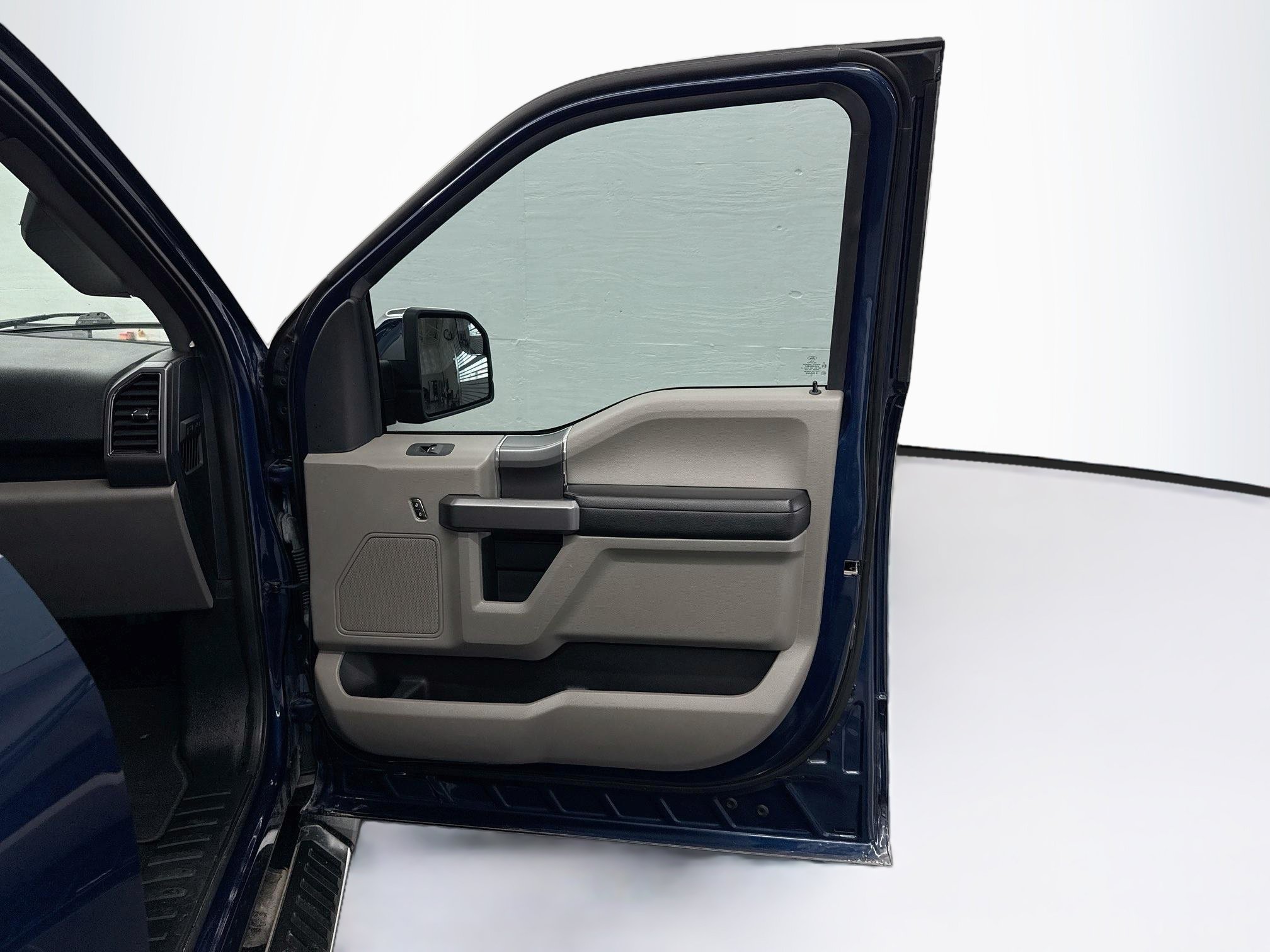 Used 2019 Ford F150 XLT w/ Equipment Group 302A Luxury RWD image 29